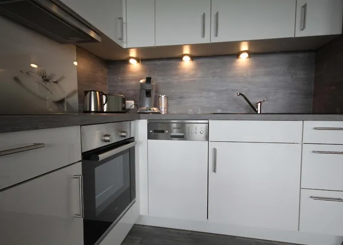 Manhattan 516 Mit Schwimmbad Браунлаге